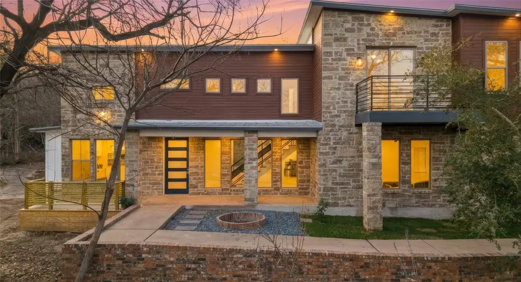 316 Tall Forest Drive, Bastrop