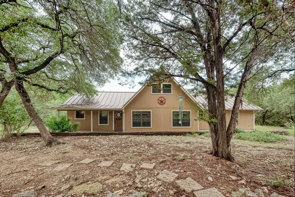 5093 Chimney Rock, Canyon Lake