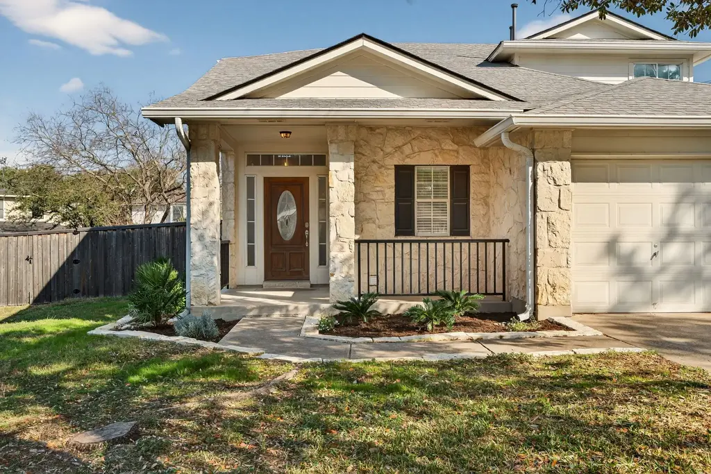 1521 Dillon Lake Bend, Leander