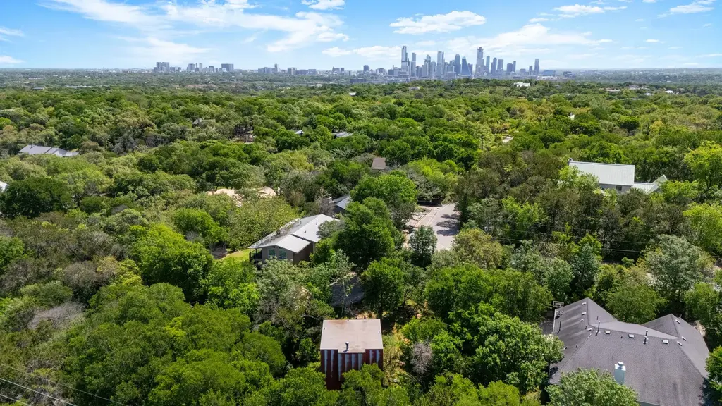 20 N Peak Road, West Lake Hills