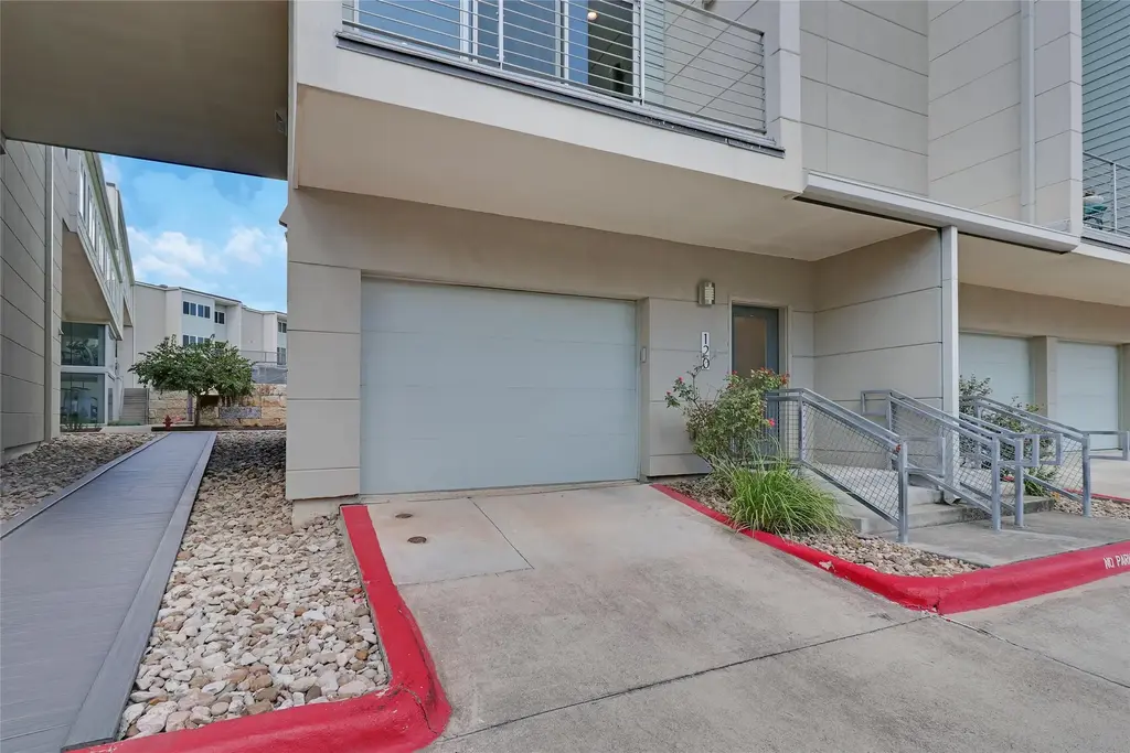 604 N Bluff Drive 120, Austin