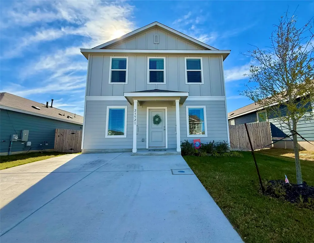 23521 Tiny Moons Way, Elgin