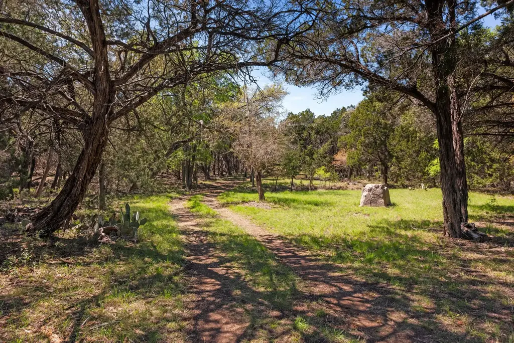 1725 Cripple Creek Station, Dripping Springs