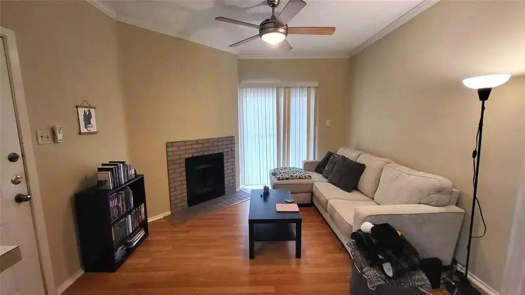 114 E 31st Street 201, Austin