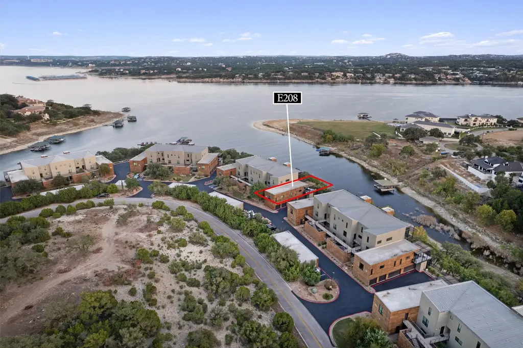 1101 Ivean Pearson Road E208, Lago Vista