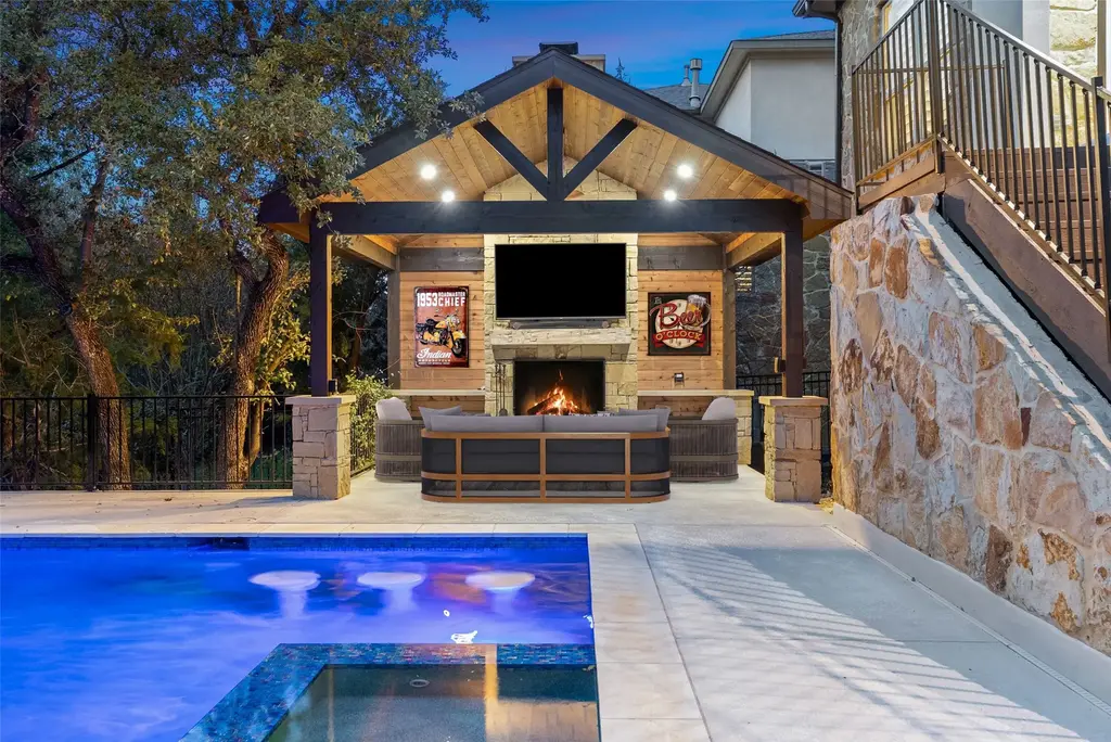 302 Duffy Lane, Lakeway