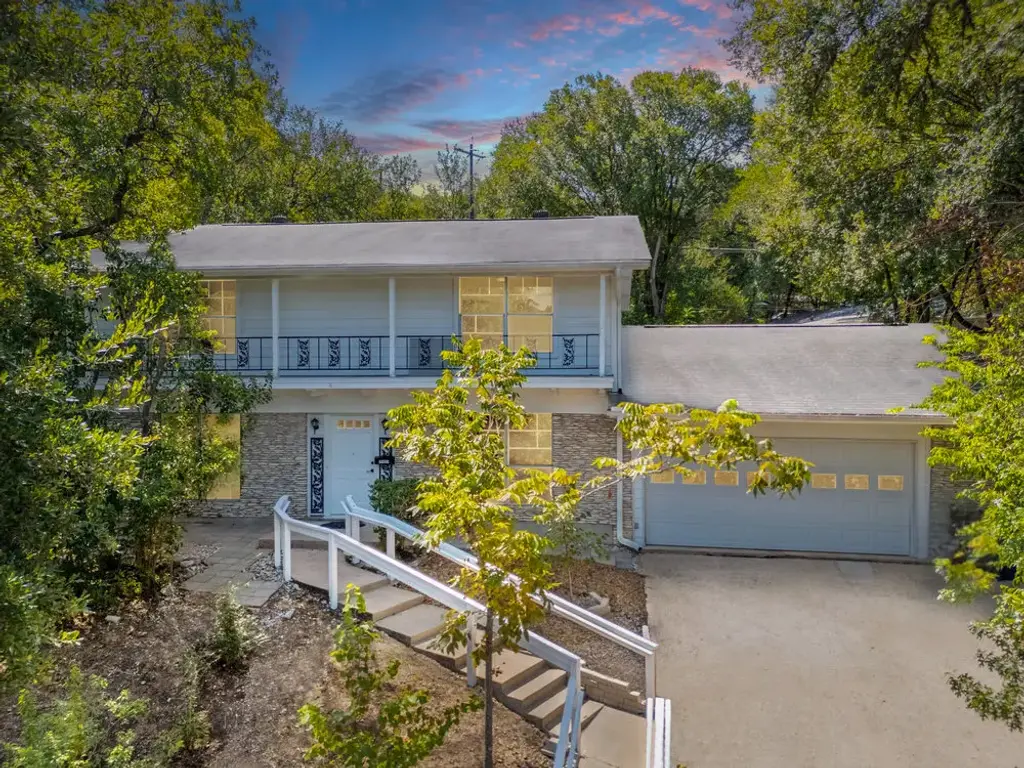 2401 Homedale Circle, Austin