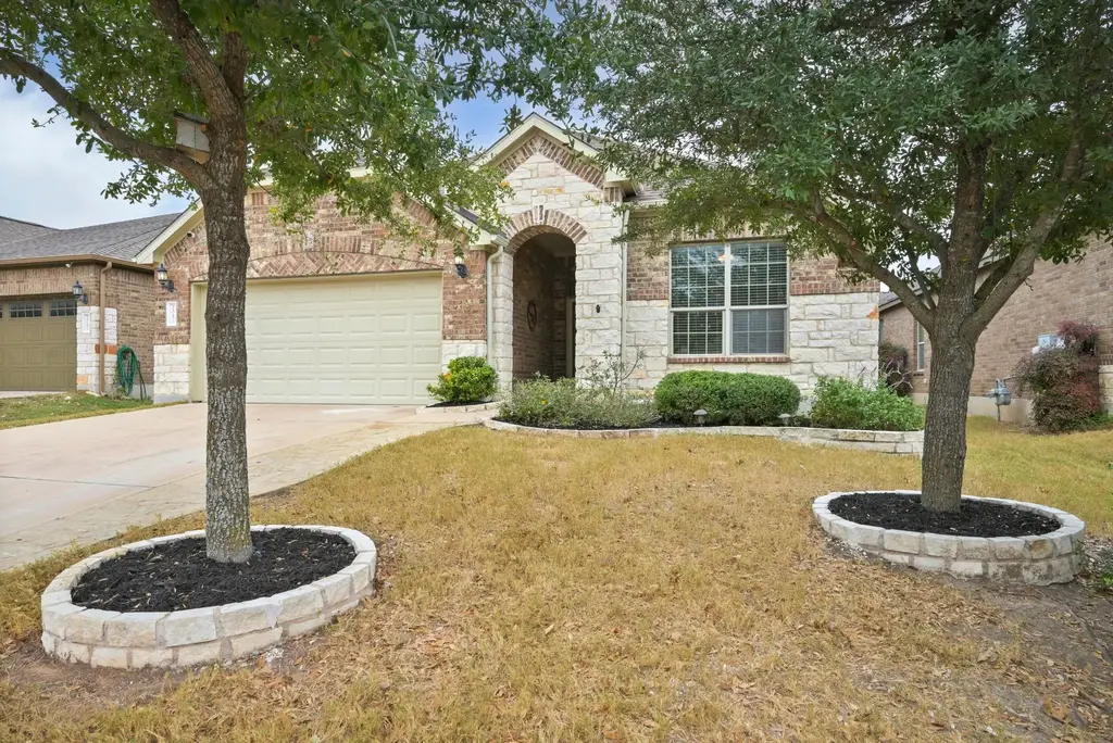 2041 Elaina Loop, Leander