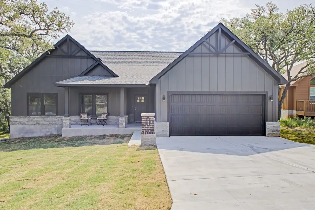 505 Chantilly Lane, Spicewood