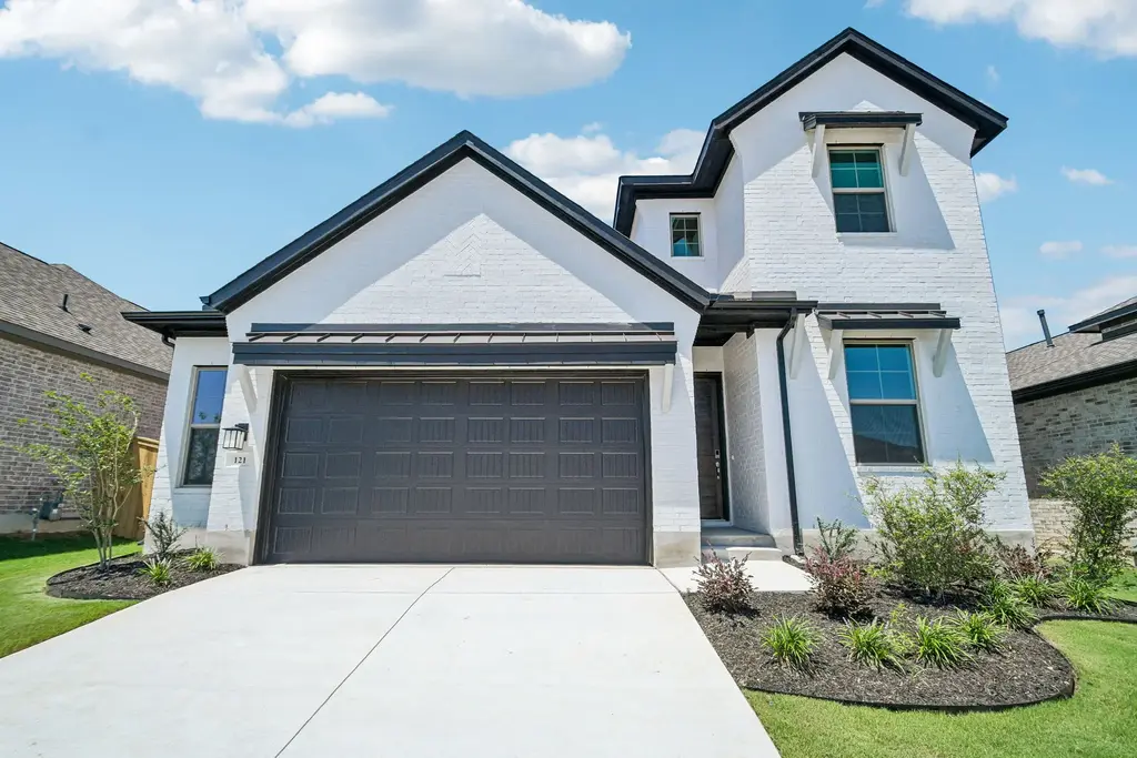 121 Prickly Poppy Loop, Kyle