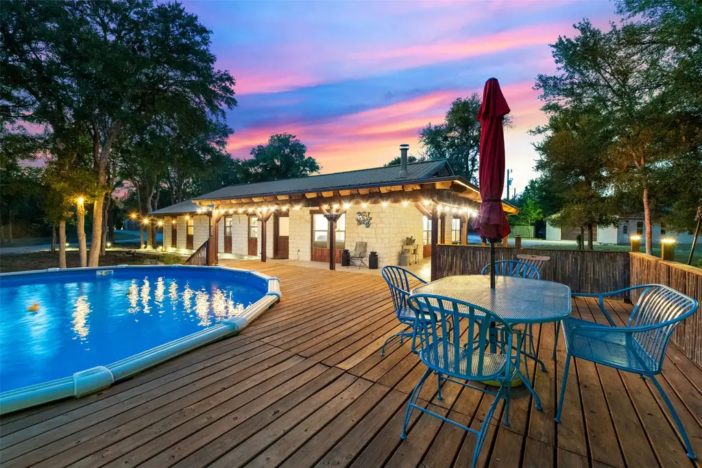 507 County Road 200d, Burnet