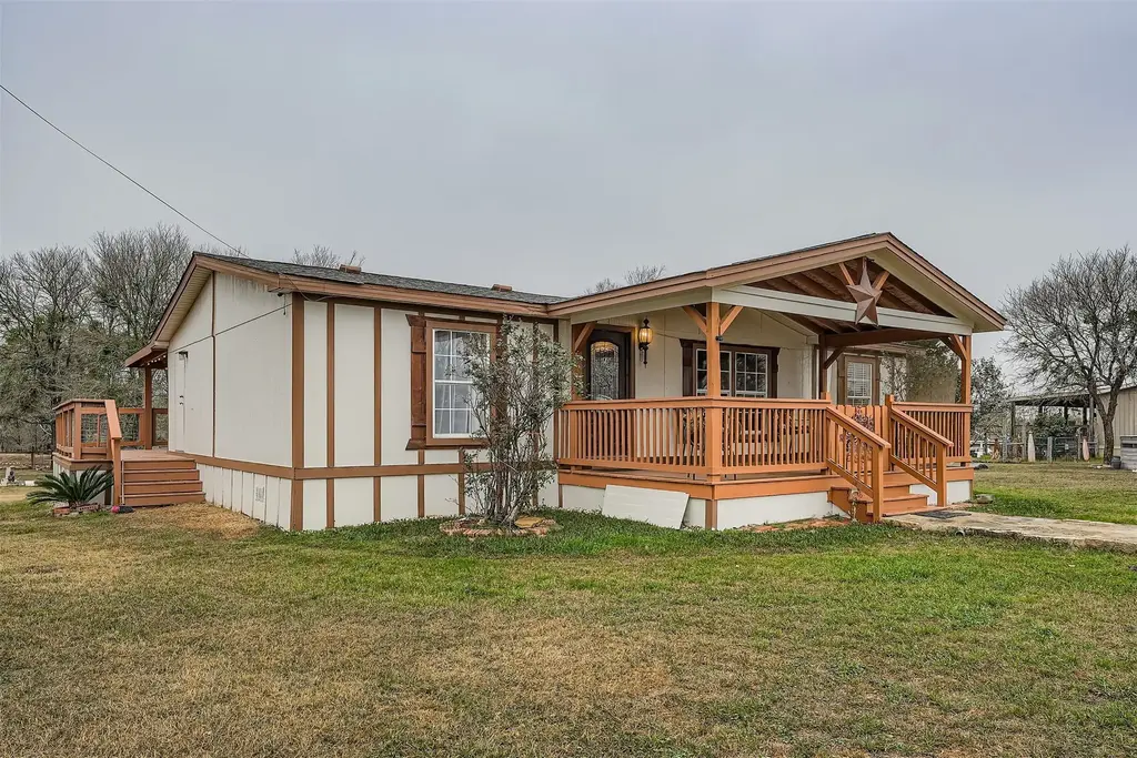 145 Alyssa Loop, Bastrop