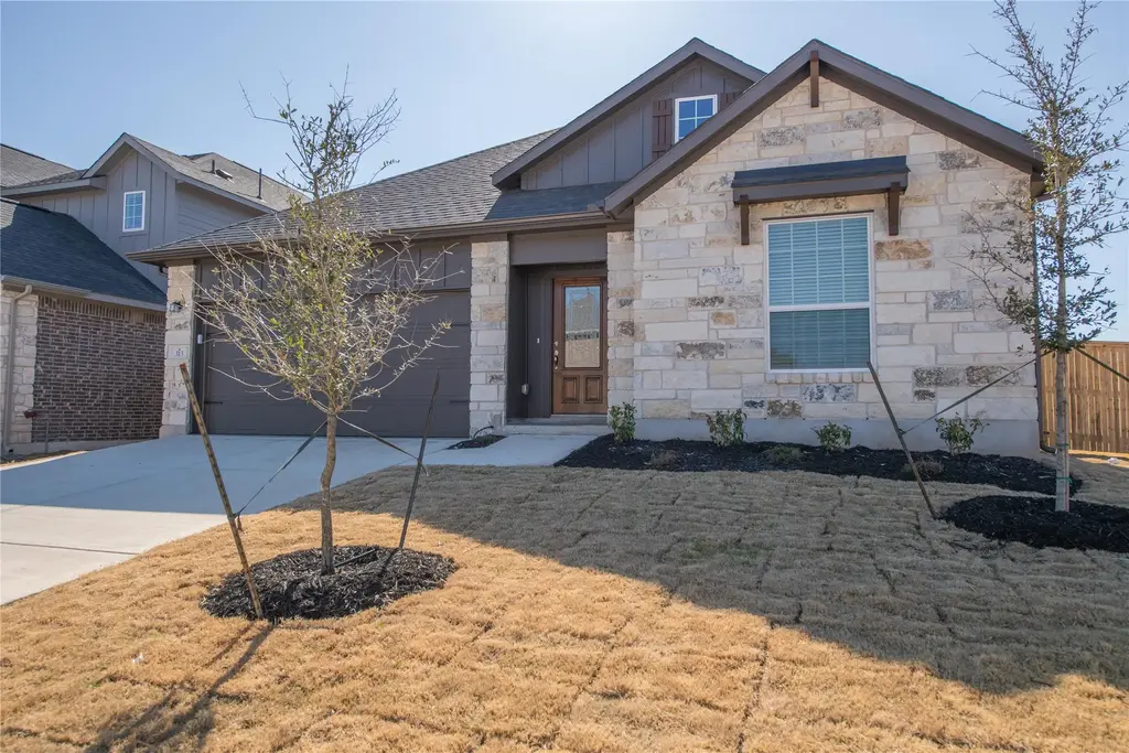 313 Sonbria Pass, Liberty Hill
