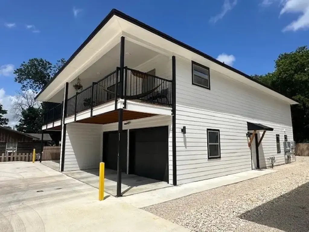 313 Mill Street, San Marcos