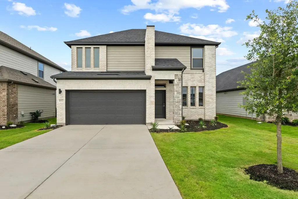 1002 Universal Drive, Hutto