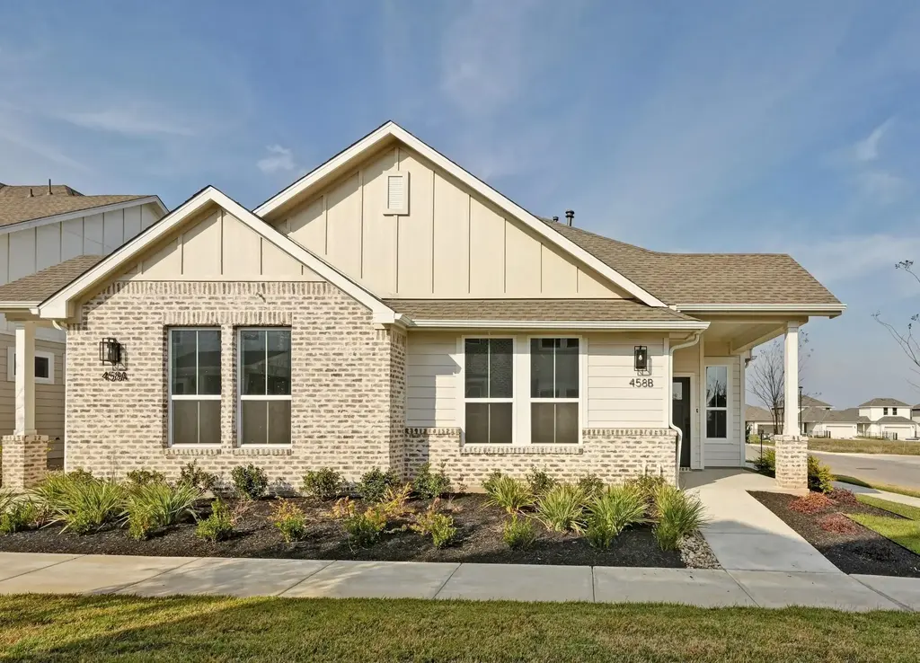 458 Orleanian Drive B, Buda