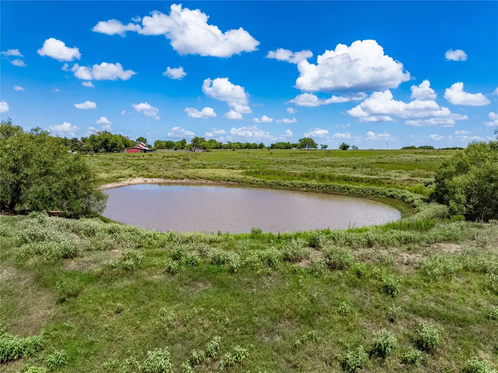 1466 County Road 253, Weimar