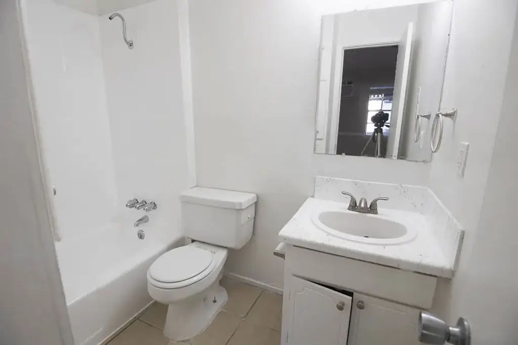 1300 Parker Lane 202, Austin