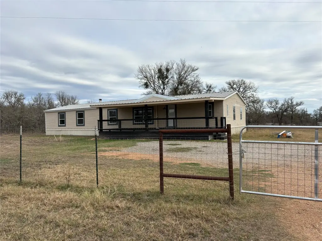 120 Boxwood Drive, Bastrop