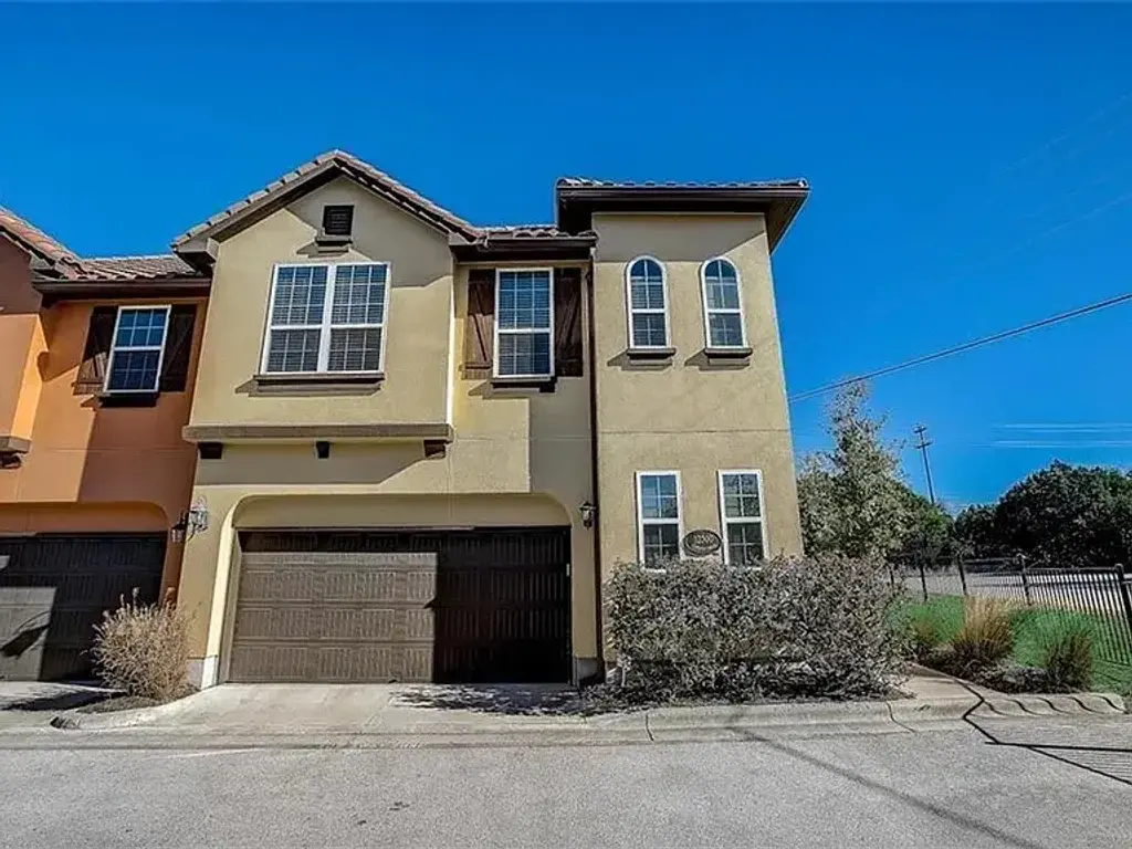 12300 Terraza Circle Th10, Austin