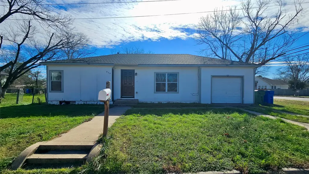 919 W 6th Street, Taylor