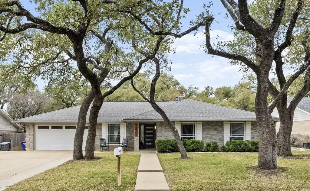 11602 Three Oaks Trail, Austin