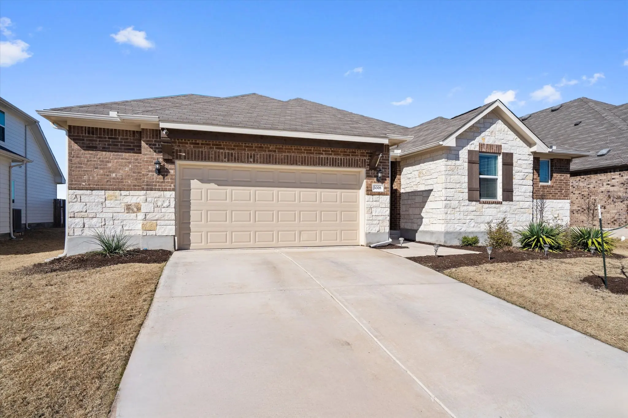 Photo of Listing #3308812