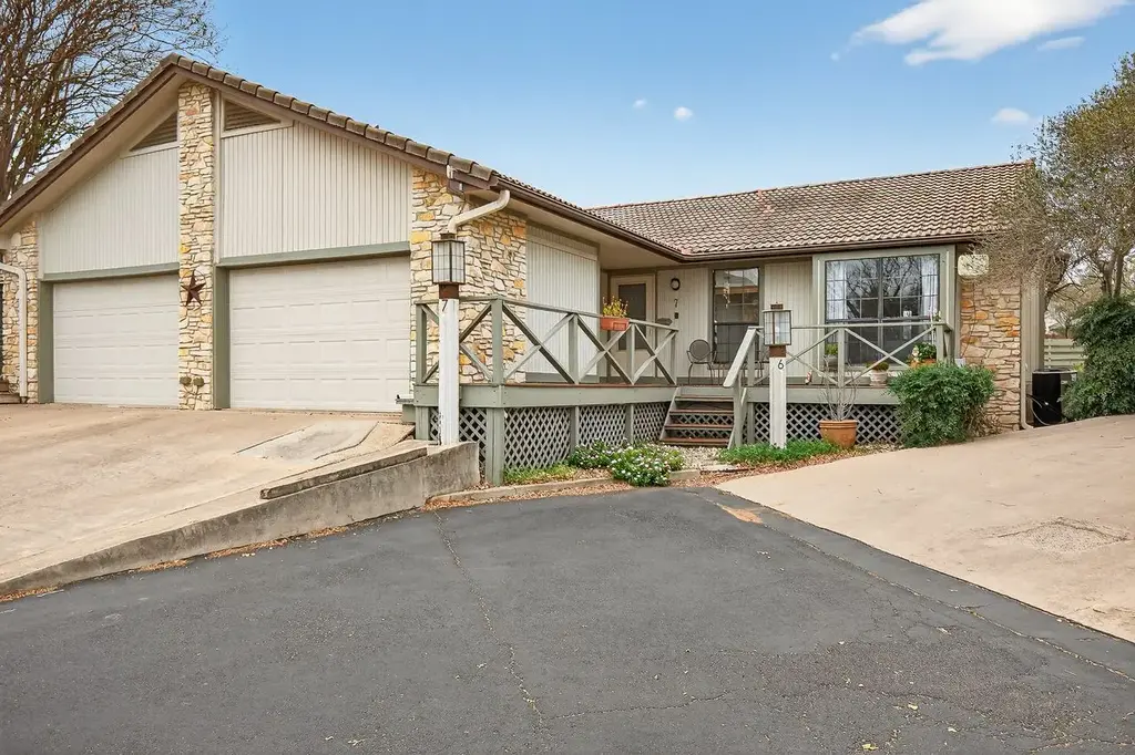 104 S Big Spur 7, Horseshoe Bay