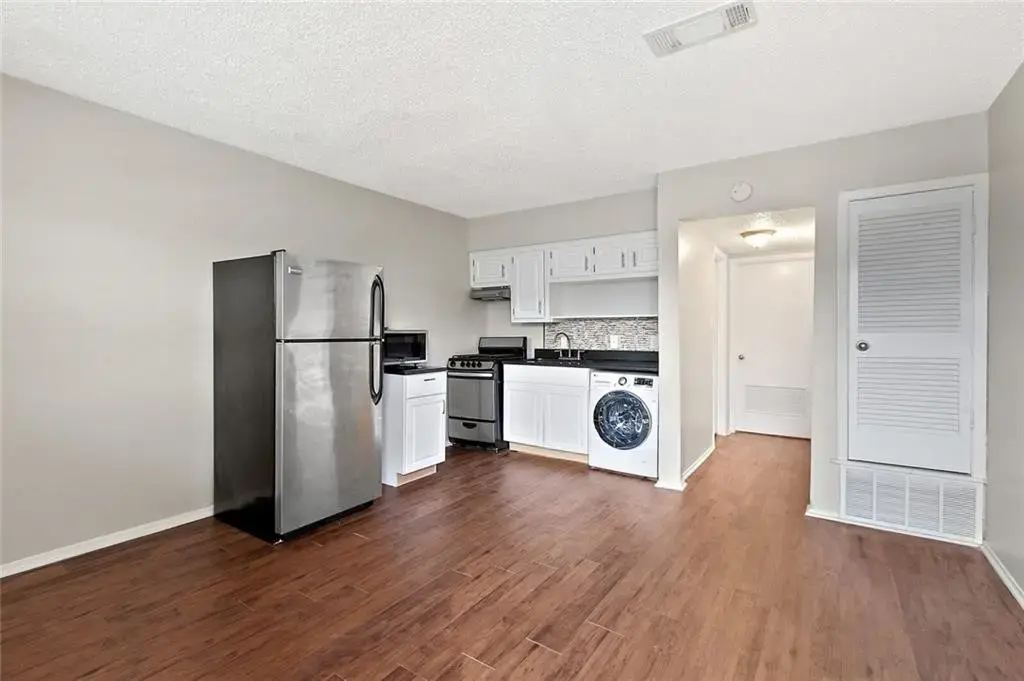 2401 Manor Road 216, Austin