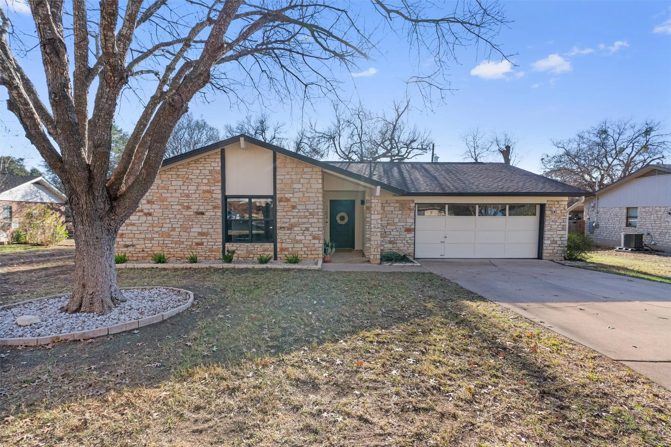 Photo of Listing #8664049