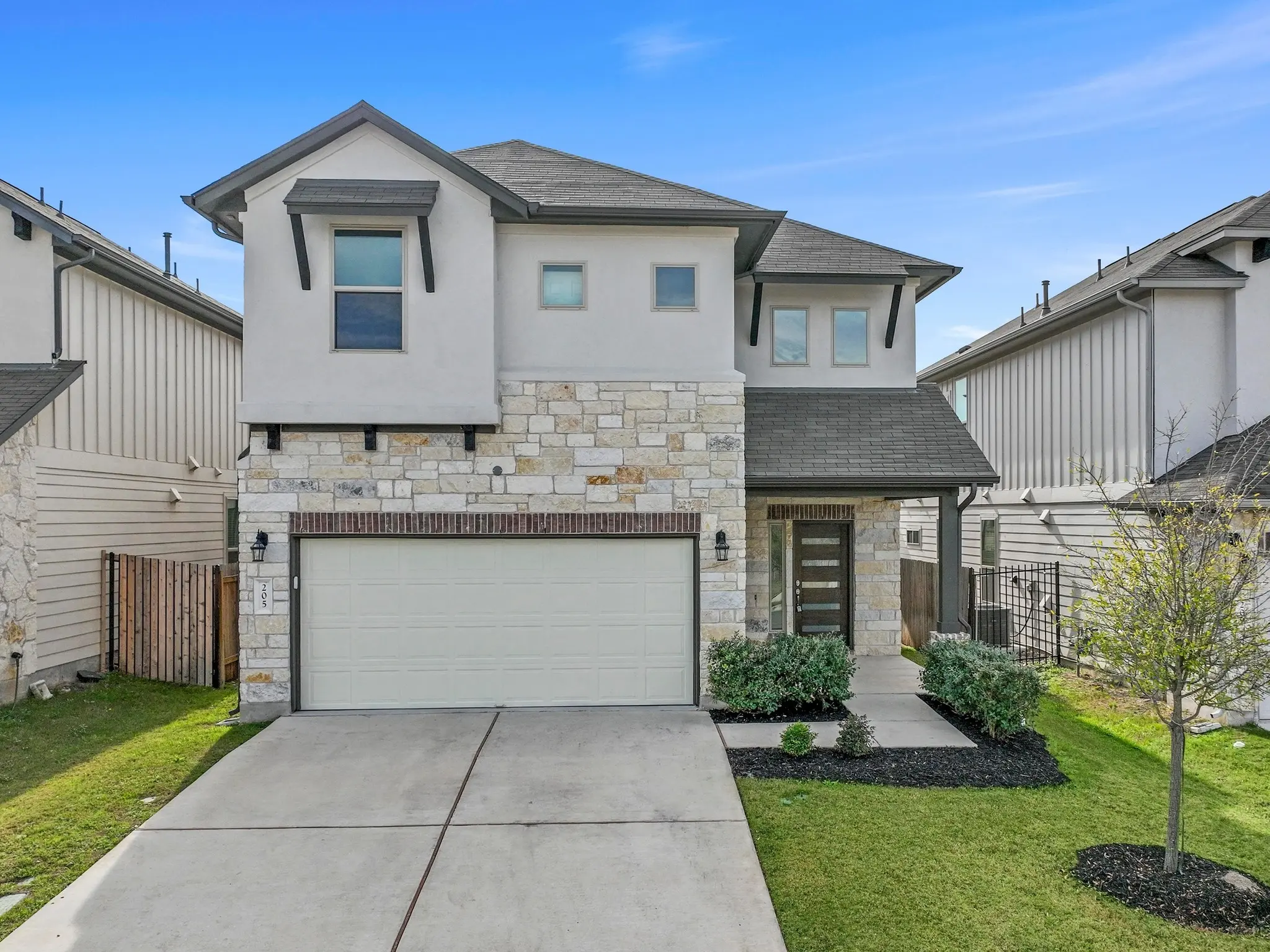Photo of Listing #3988819