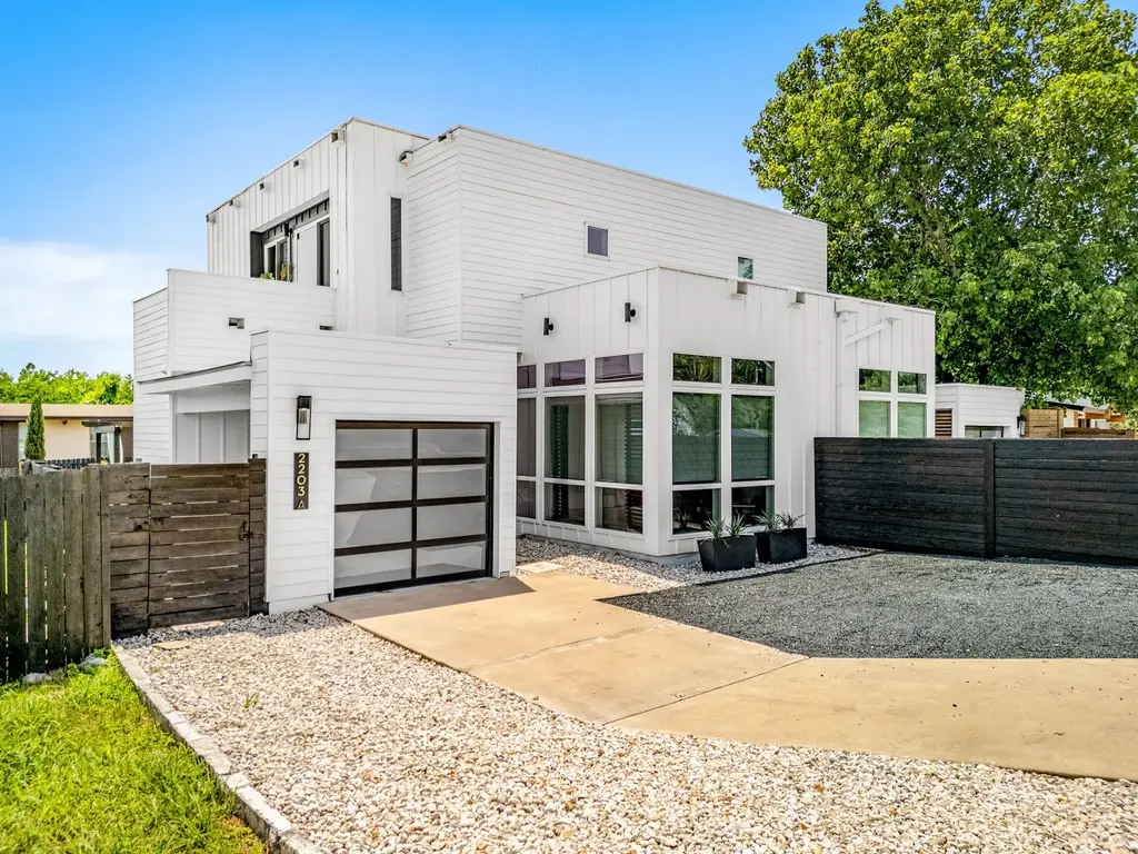 2203 E 51st Street A, Austin