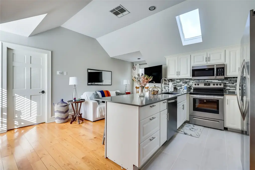 6109 Hudson Bend Road, Austin
