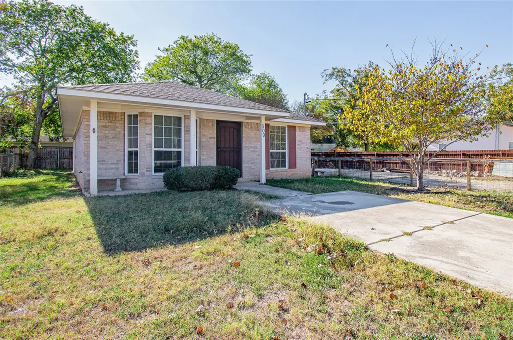 309 Ellis Street, San Marcos