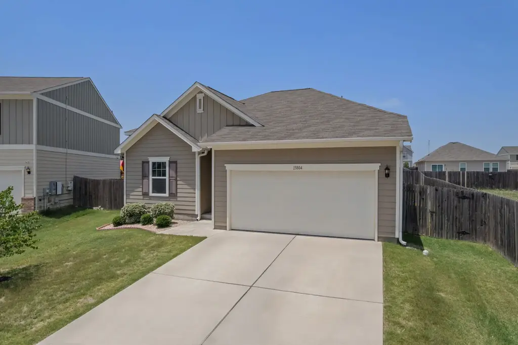13804 Mark Christopher Way, Manor