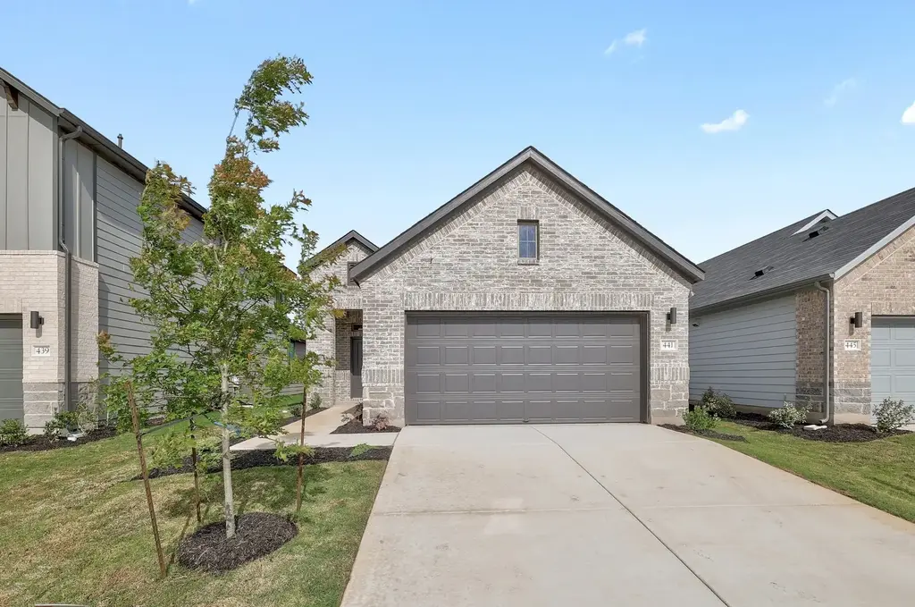 441 Lucky Avenue, Elgin