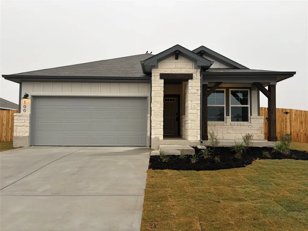 100 Honey Bee Road, Jarrell
