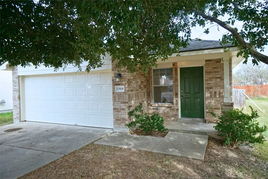 12908 Wedding Drive, Manor