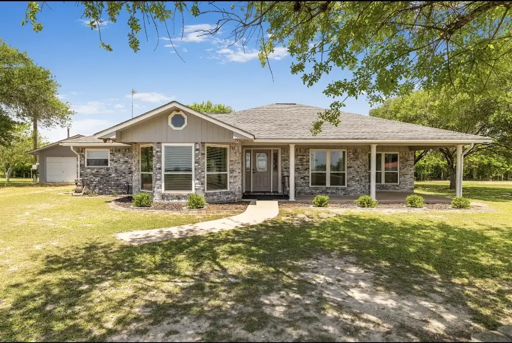 2460 State Highway 95 Highway N, Moulton
