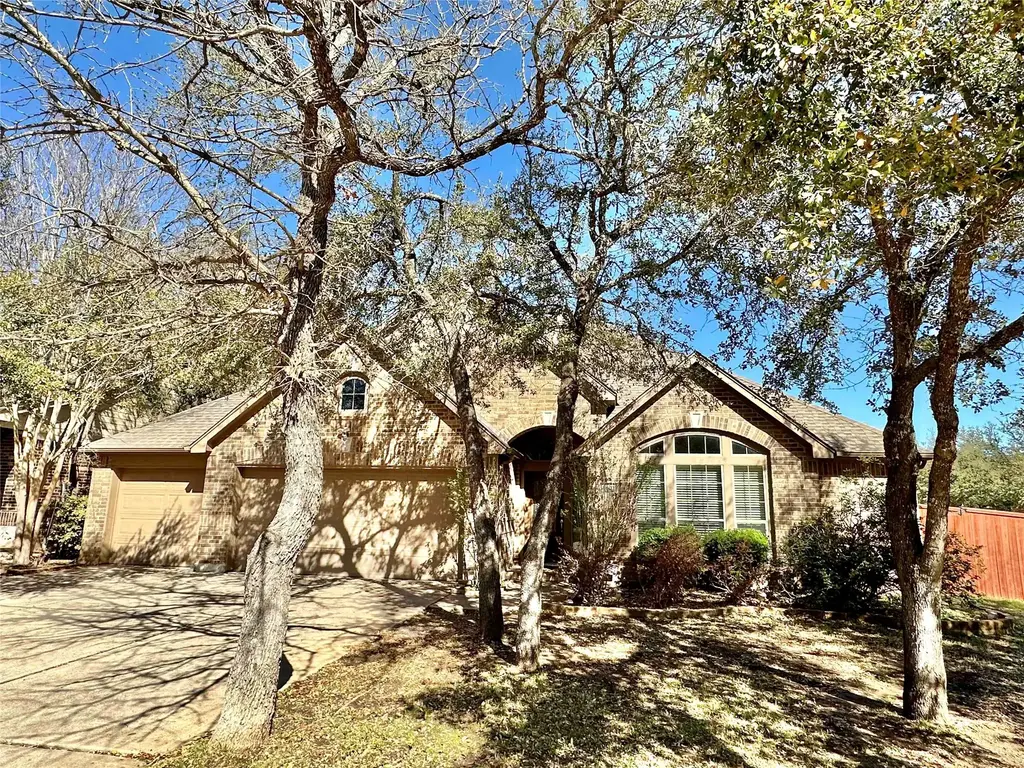 1801 Tall Chief, Leander