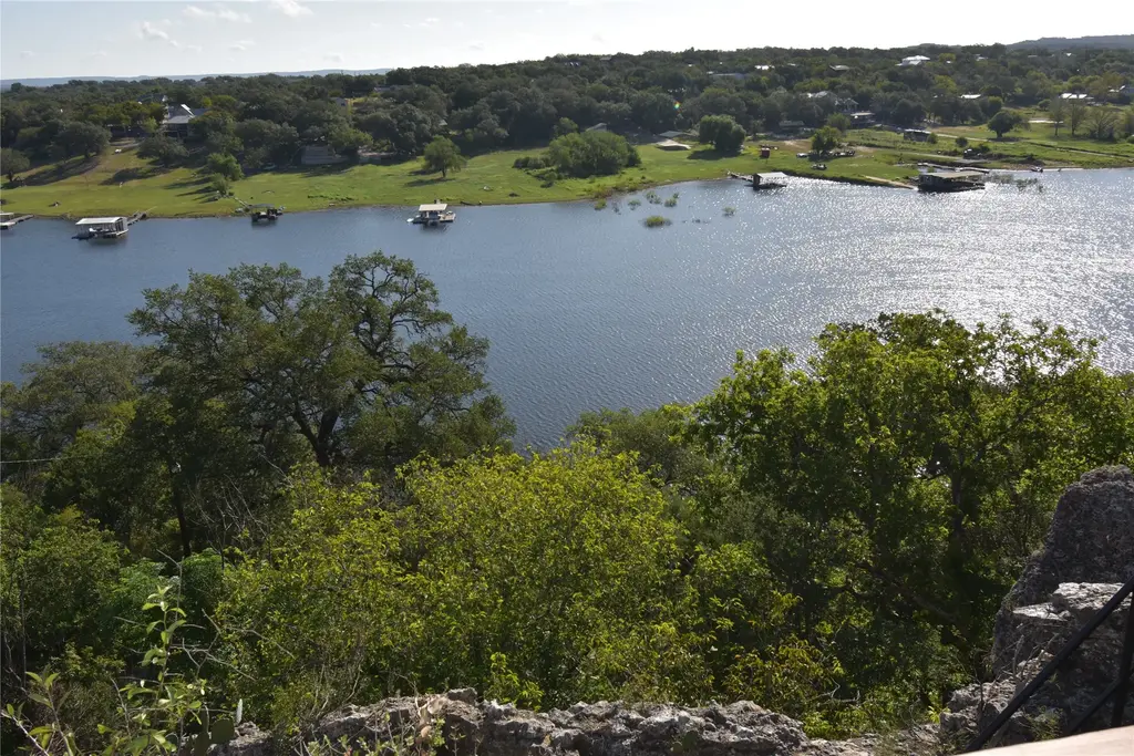 609 Nomad Drive, Spicewood