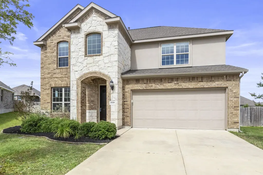 2029 Hawkes Cove, Leander