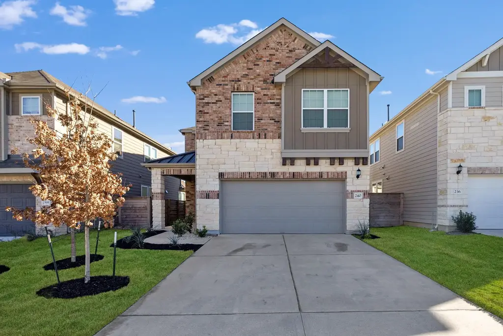 240 Harbors Lane, Leander