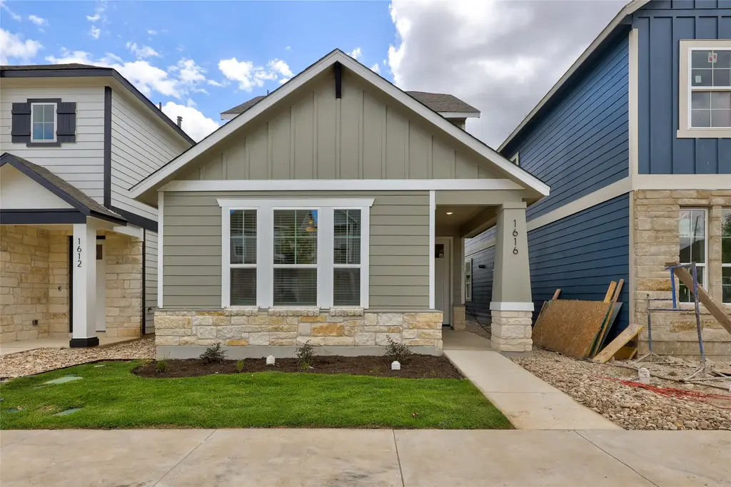 1616 Bella Drive, Leander