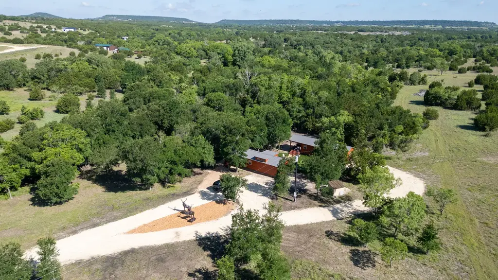 13510 County Road 3642, Kempner