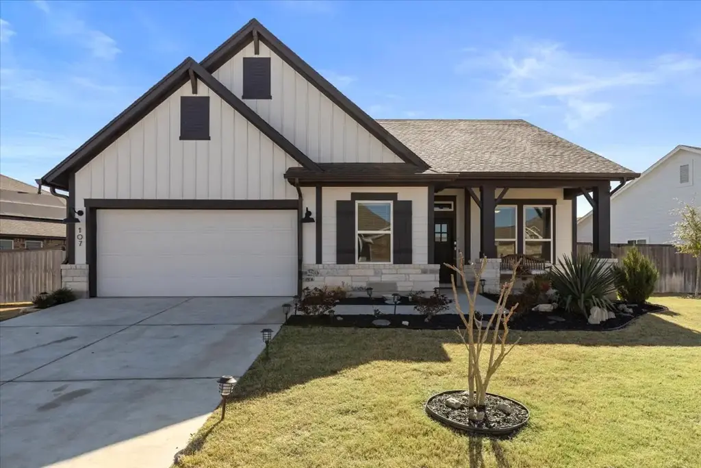 107 Freeman Day Drive, Bastrop