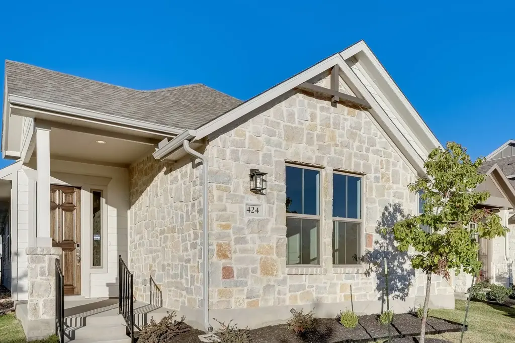 424 Burlington Drive, Buda