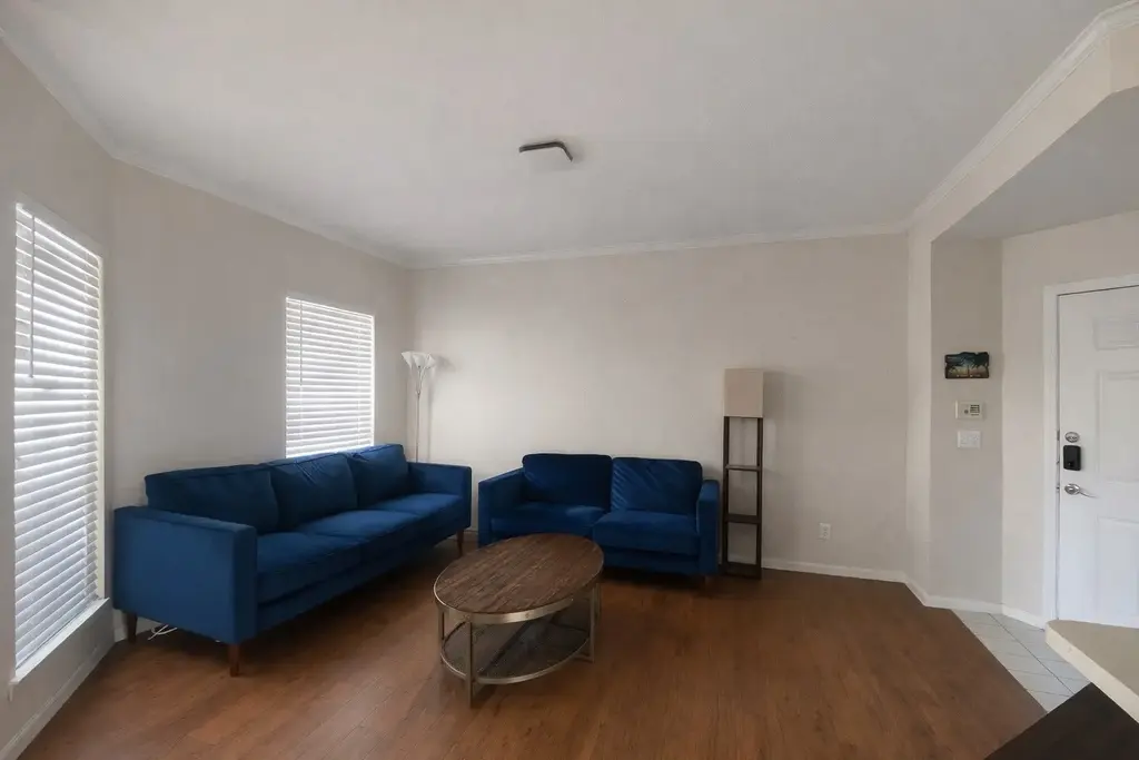 6000 Shepherd Mountain Cove 1404, Austin