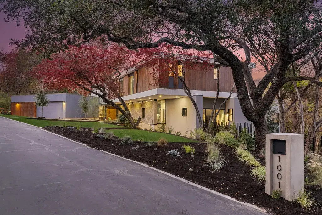 1001 Madrone Road, West Lake Hills