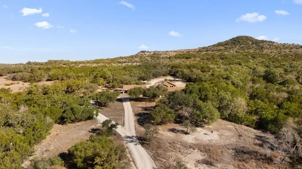 236 Ranch Circle Drive, Kendalia